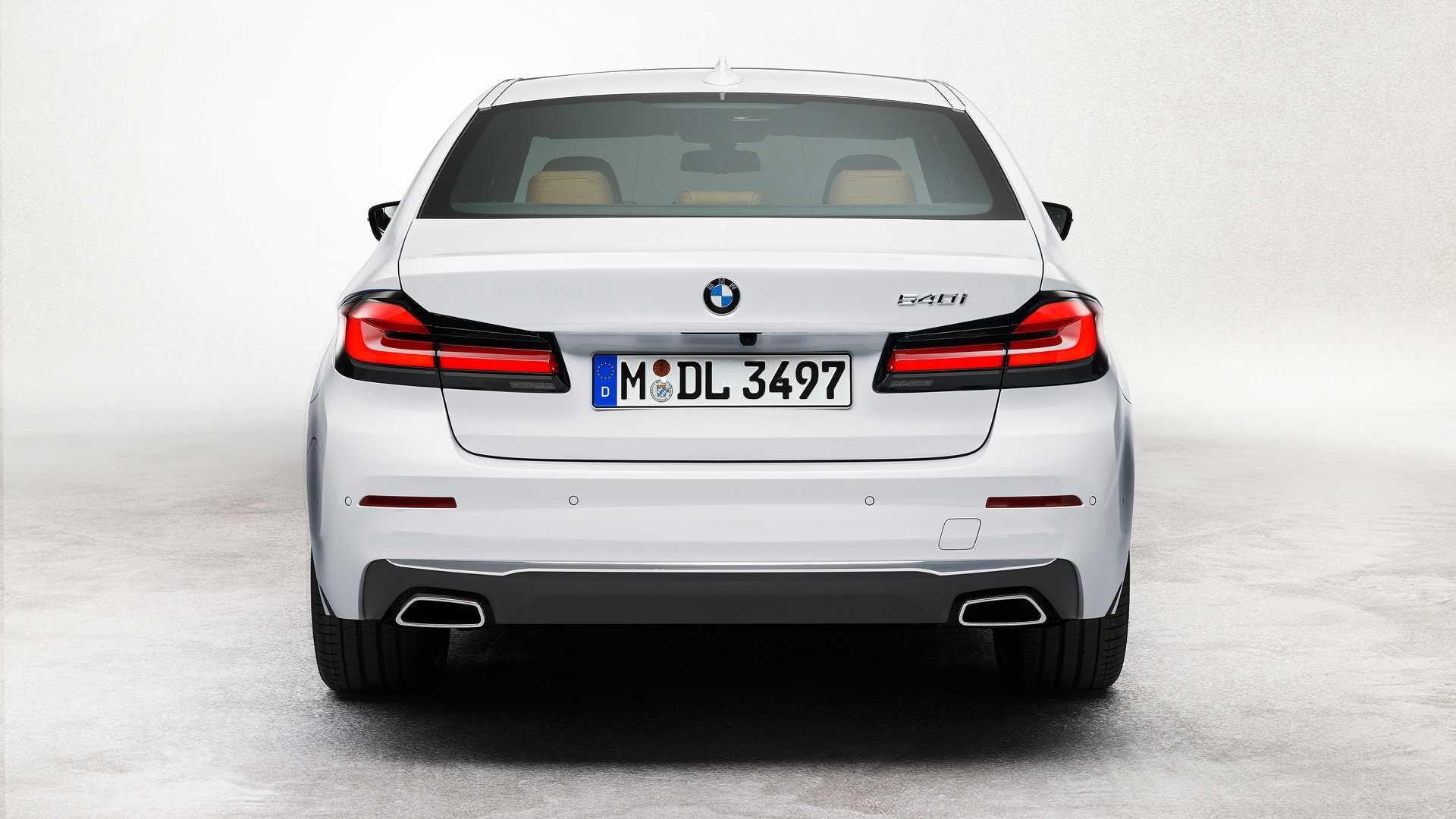 ra mat bmw 5 series moi them phien ban hybrid gia ban tu 54200 usd