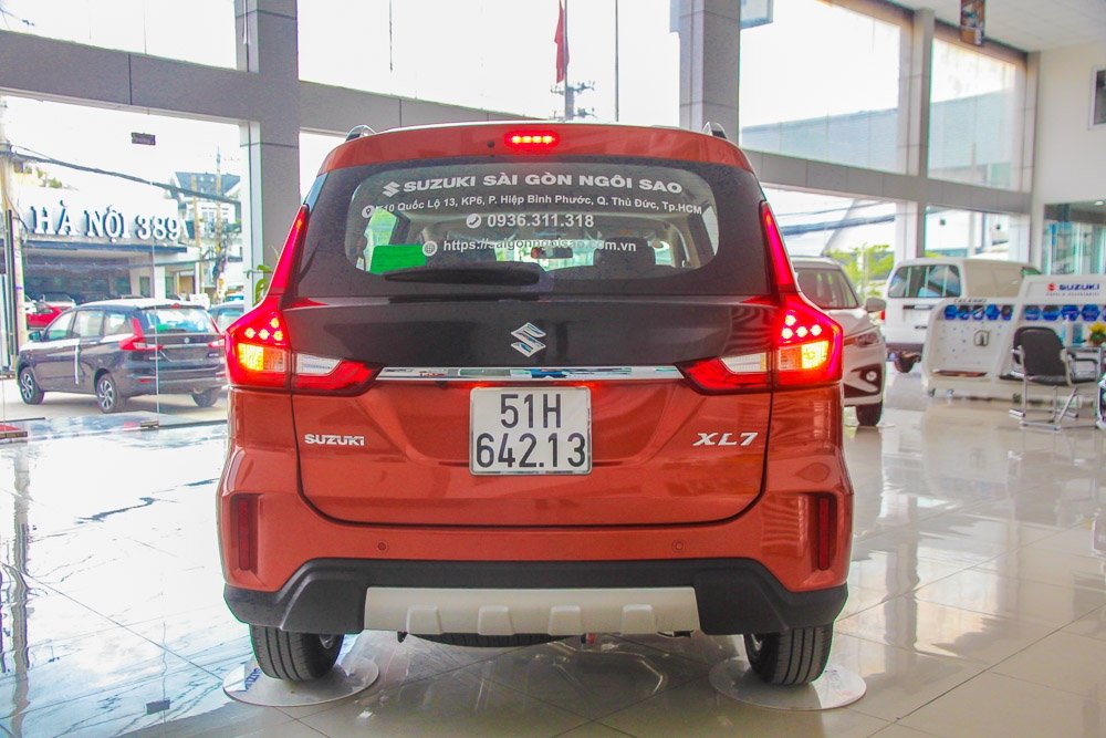 Cận cảnh tân binh Suzuki XL7 can canh tan binh suzuki xl7