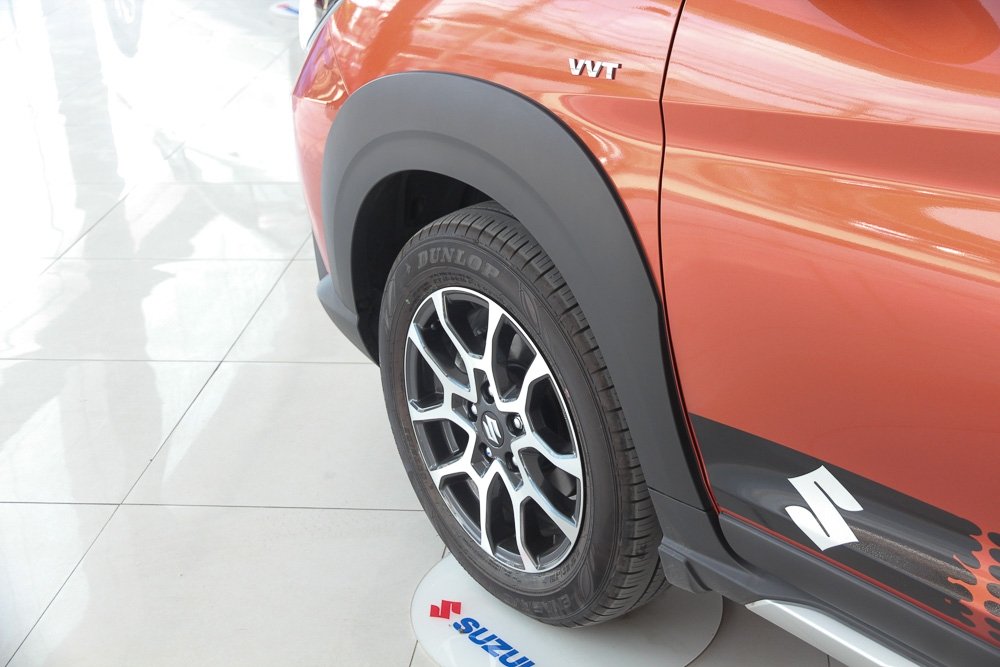 Cận cảnh tân binh Suzuki XL7 can canh tan binh suzuki xl7