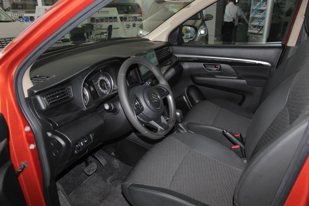 Cận cảnh tân binh Suzuki XL7 can canh tan binh suzuki xl7