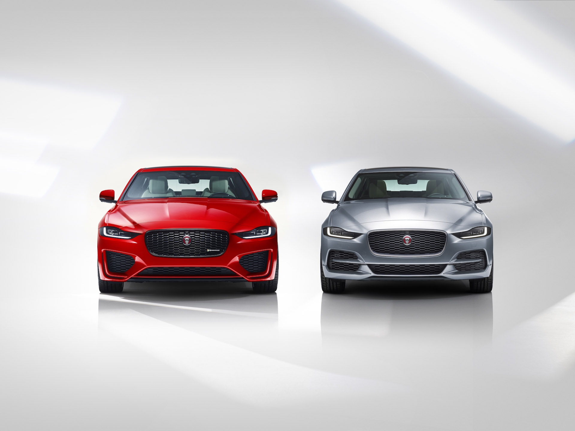 jaguar xe 2020 tai dinh nghia ve sedan the thao hang sang