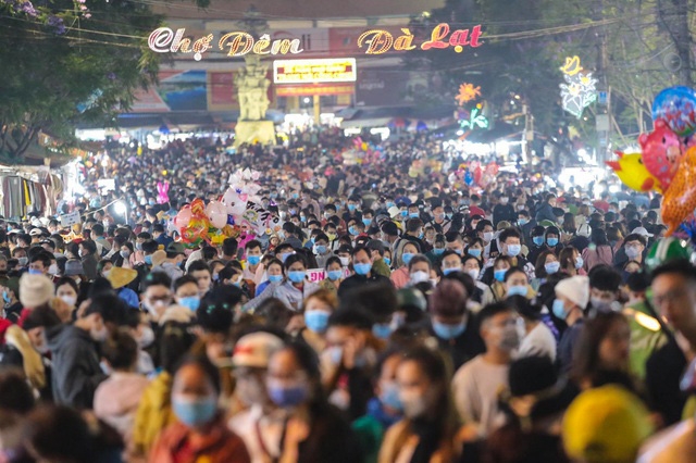 ‘Thác người’ ở các địa điểm du lịch, 5K kiểu gì?