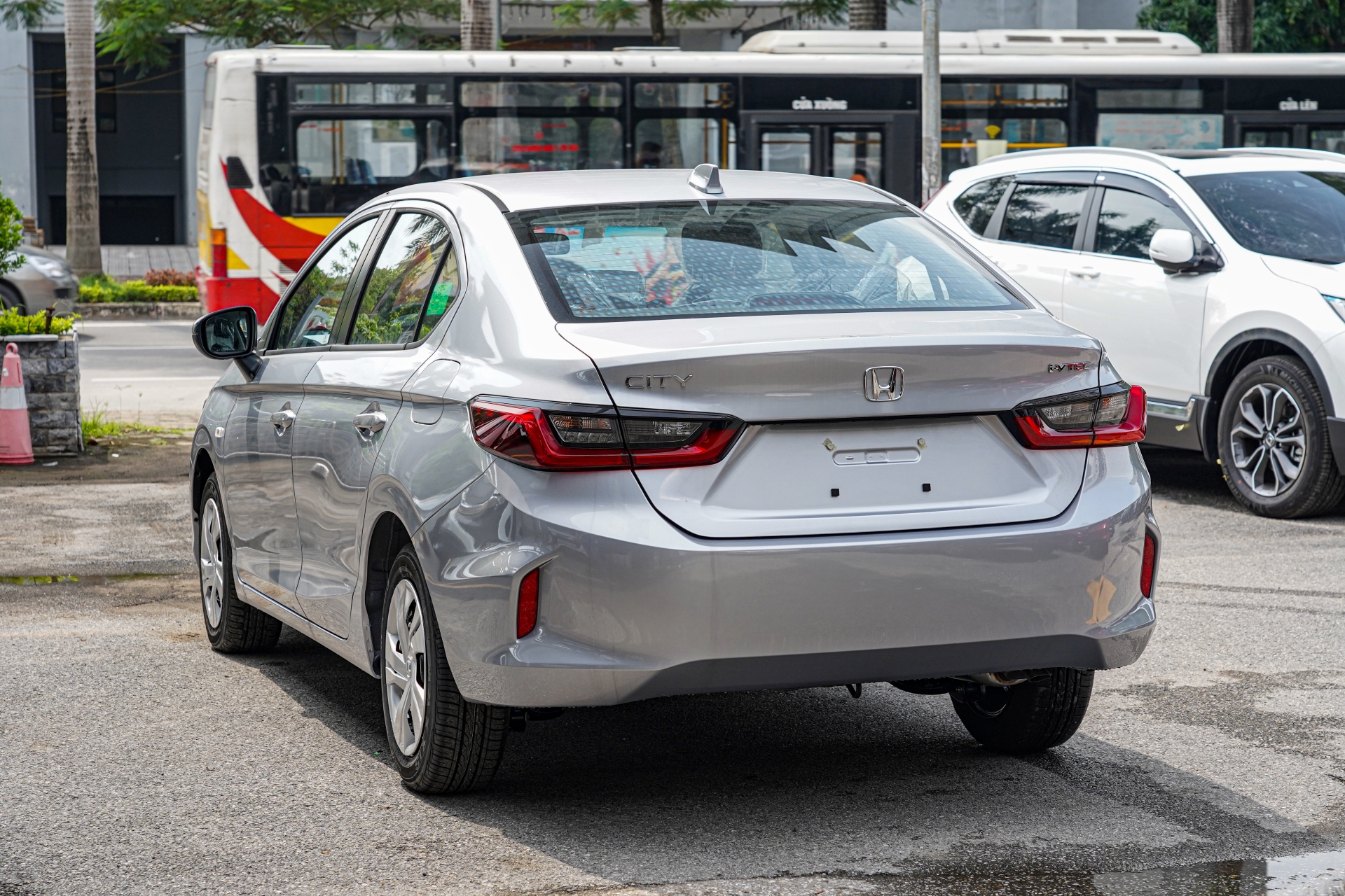 Cận cảnh Honda City E giá rẻ chỉ 499 triệu Cận cảnh Honda City E giá rẻ chỉ 499 triệu