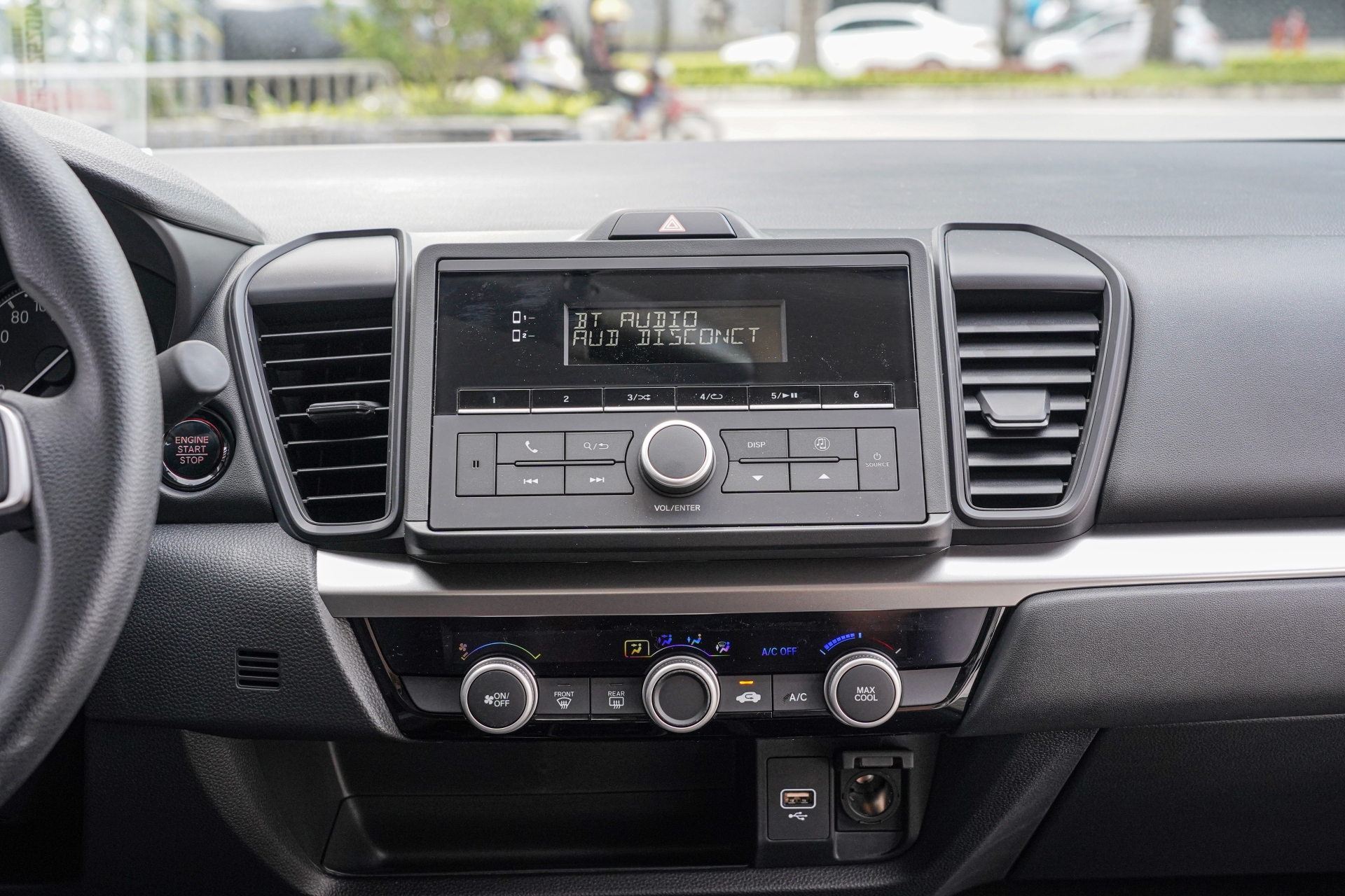 Cận cảnh Honda City E giá rẻ chỉ 499 triệu Cận cảnh Honda City E giá rẻ chỉ 499 triệu