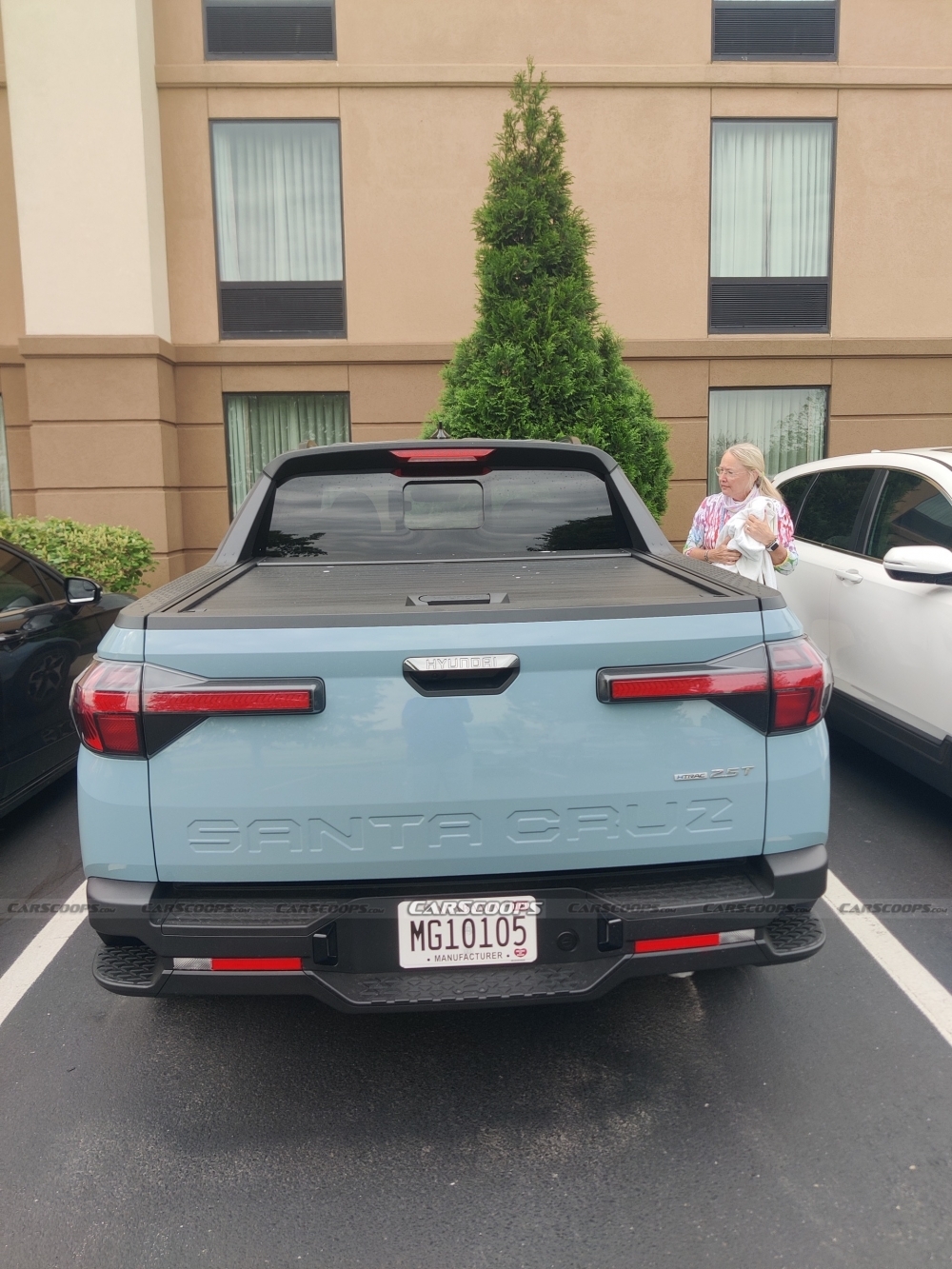 Hyundai Santa Cruz 2022 lộ ảnh thực tế, nhận hàng loạt lời khen ngợi