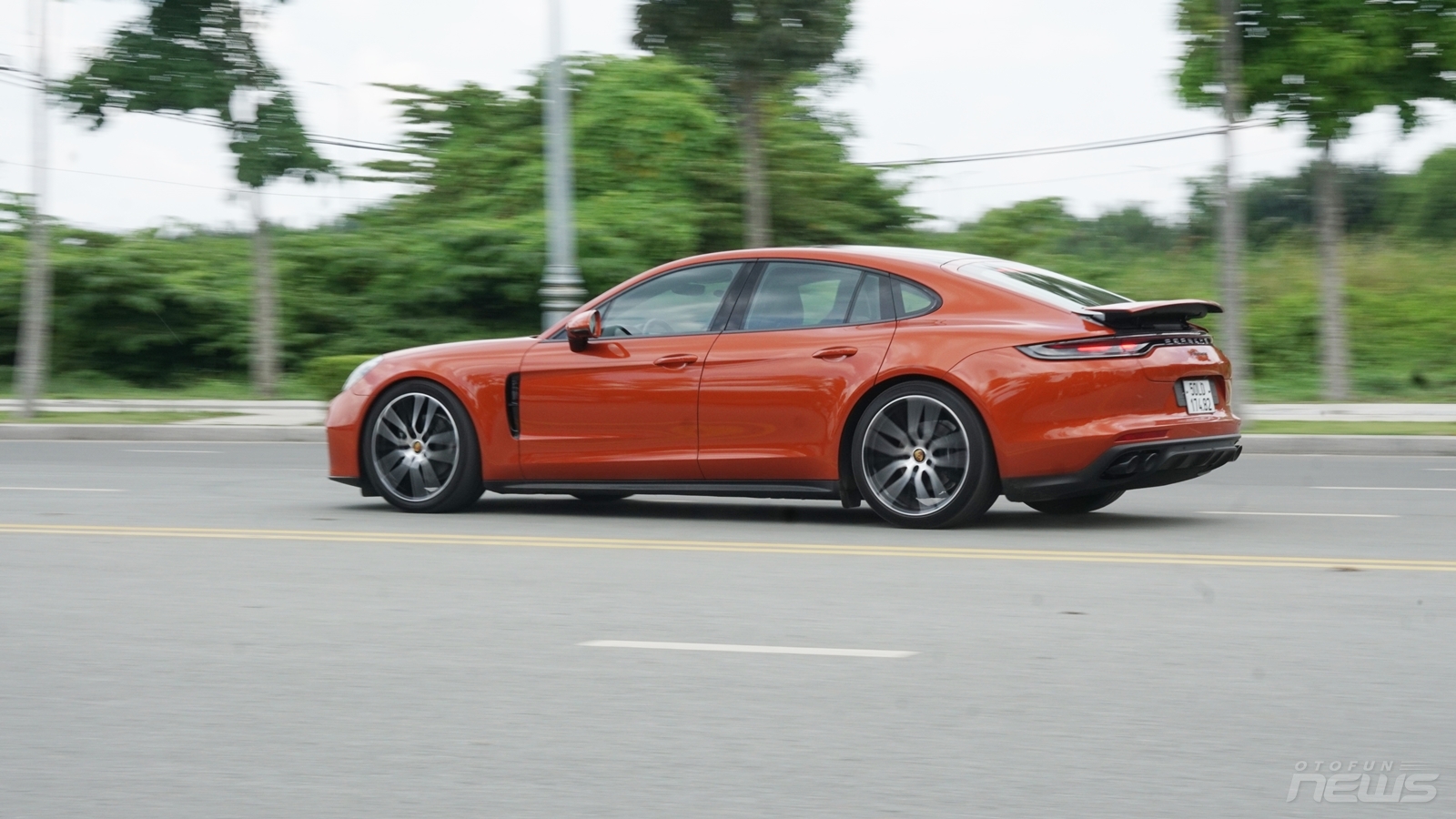 đánh giá Porsche Panamera 2021