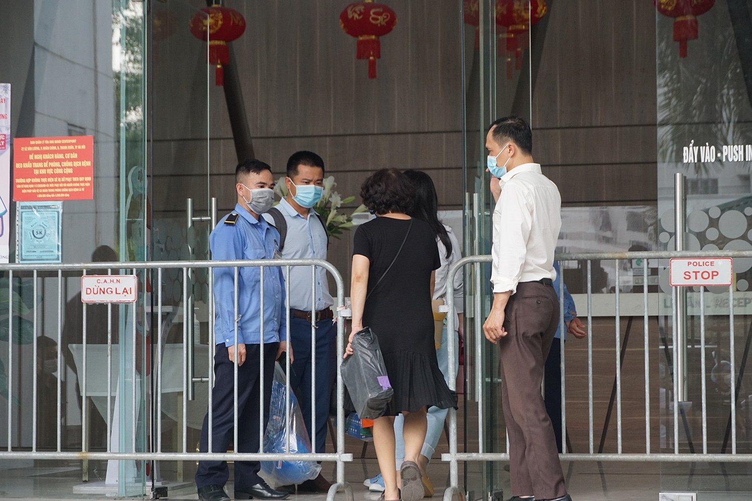 Vợ chồng GĐ Hancinco có tới 150 F1: Từng đi Đà Nẵng, nhà hàng, về quê là lễ cầu bình an Vợ chồng GĐ Hancinco có tới 150 F1: Từng đi Đà Nẵng, nhà hàng, về quê là lễ cầu bình an