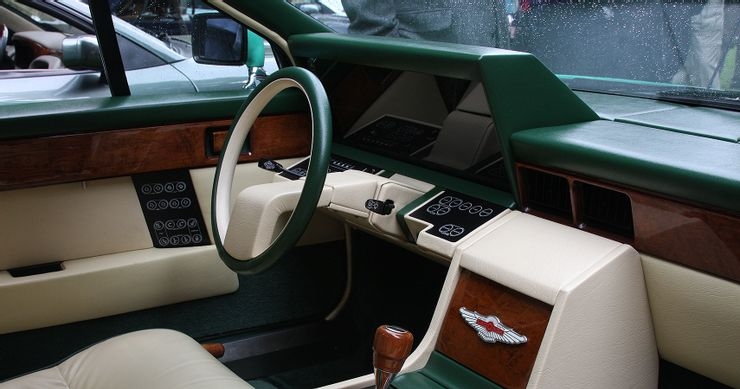 Những thiết kế vô lăng xấu nhất mọi thời đại Những thiết kế vô lăng xấu nhất mọi thời đại