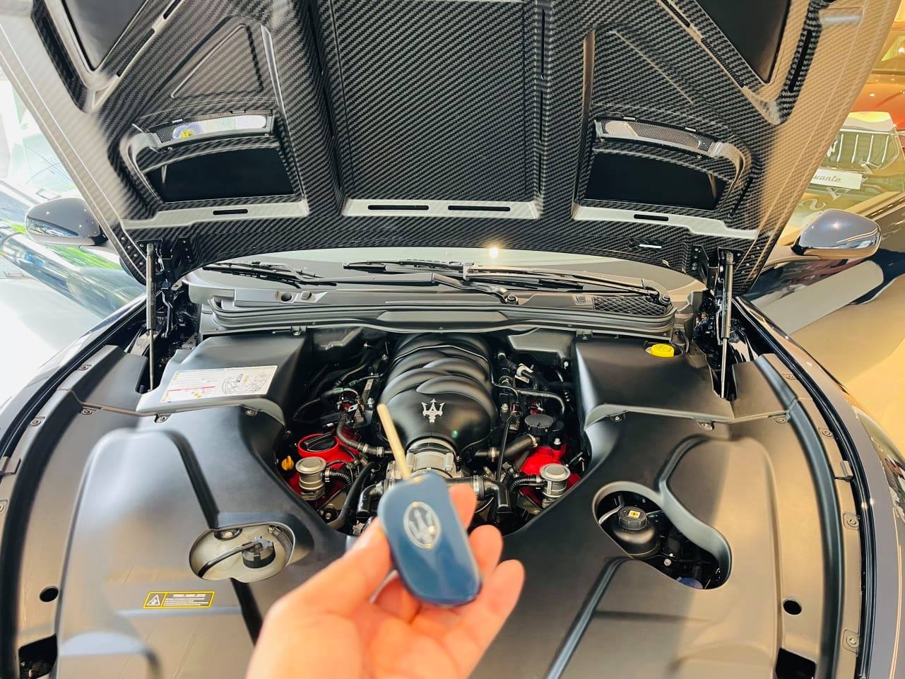 Cận cảnh Maserati GranTurismo Sport tại Việt Nam với giá 13,8 tỷ đồng