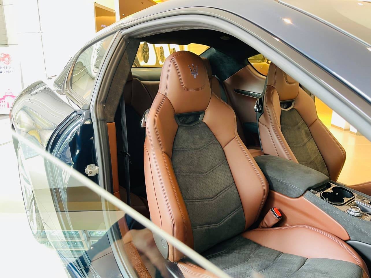 Cận cảnh Maserati GranTurismo Sport tại Việt Nam với giá 13,8 tỷ đồng