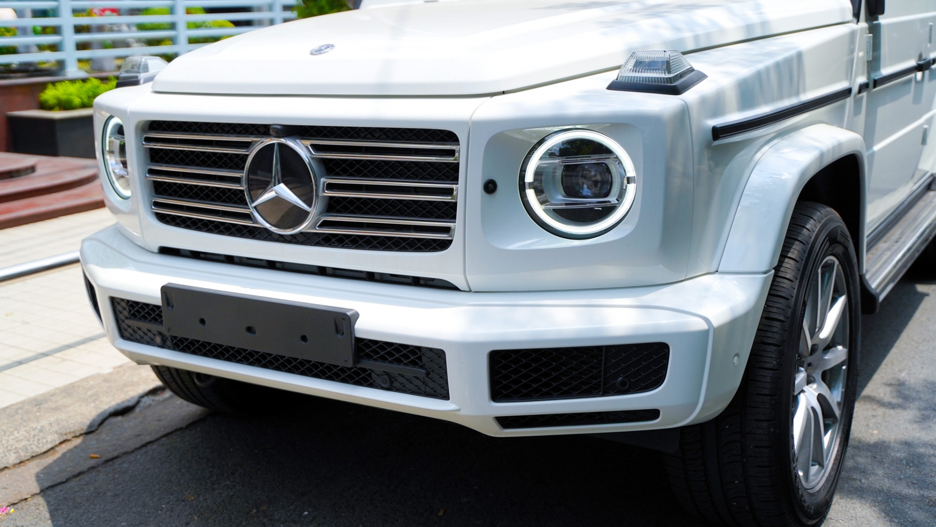 Cận cảnh Mercedes Benz G-class 'giá rẻ' đầu tiên về Việt Nam