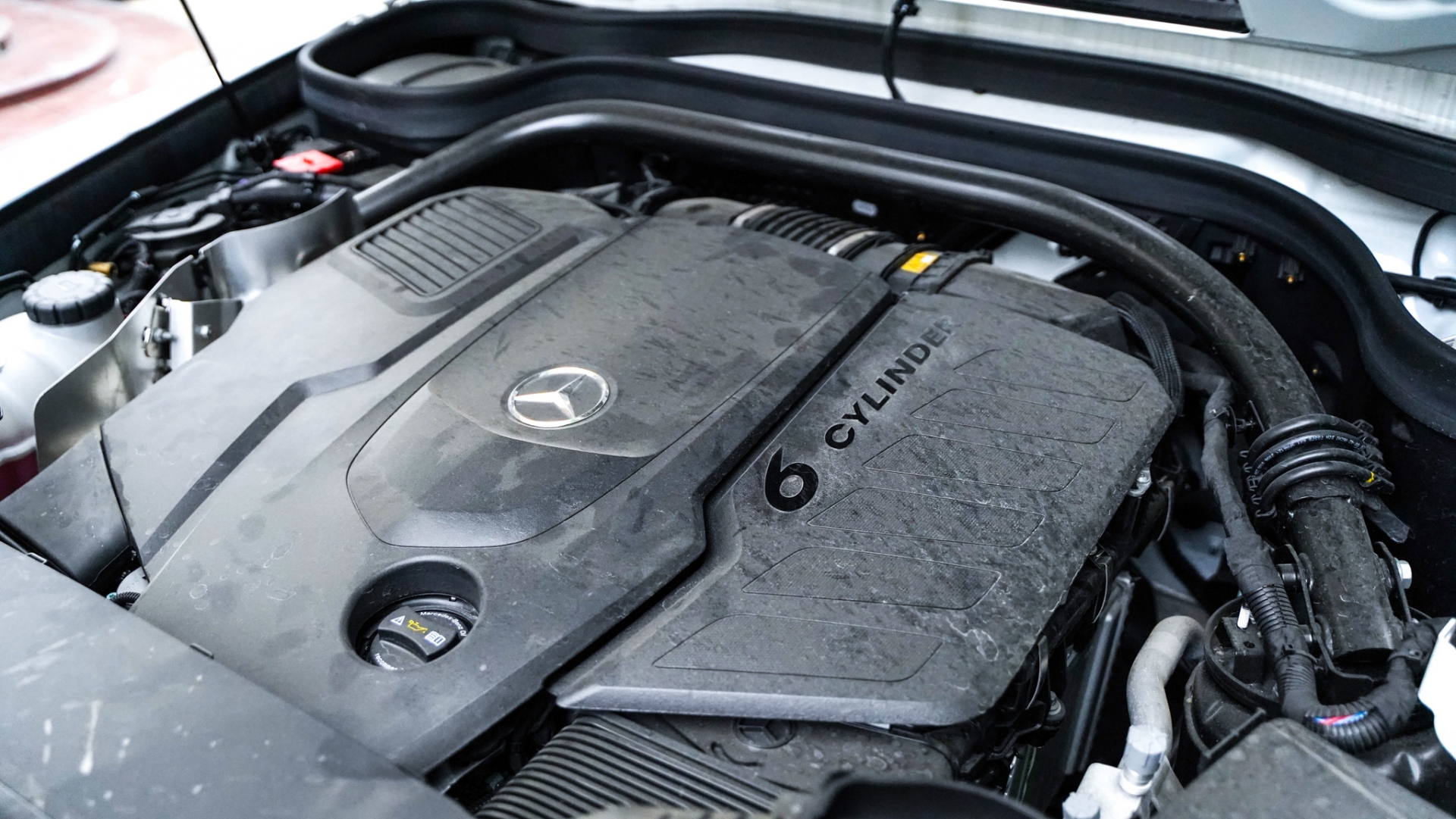 Cận cảnh Mercedes-Benz G-class 'giá rẻ' đầu tiên về Việt Nam