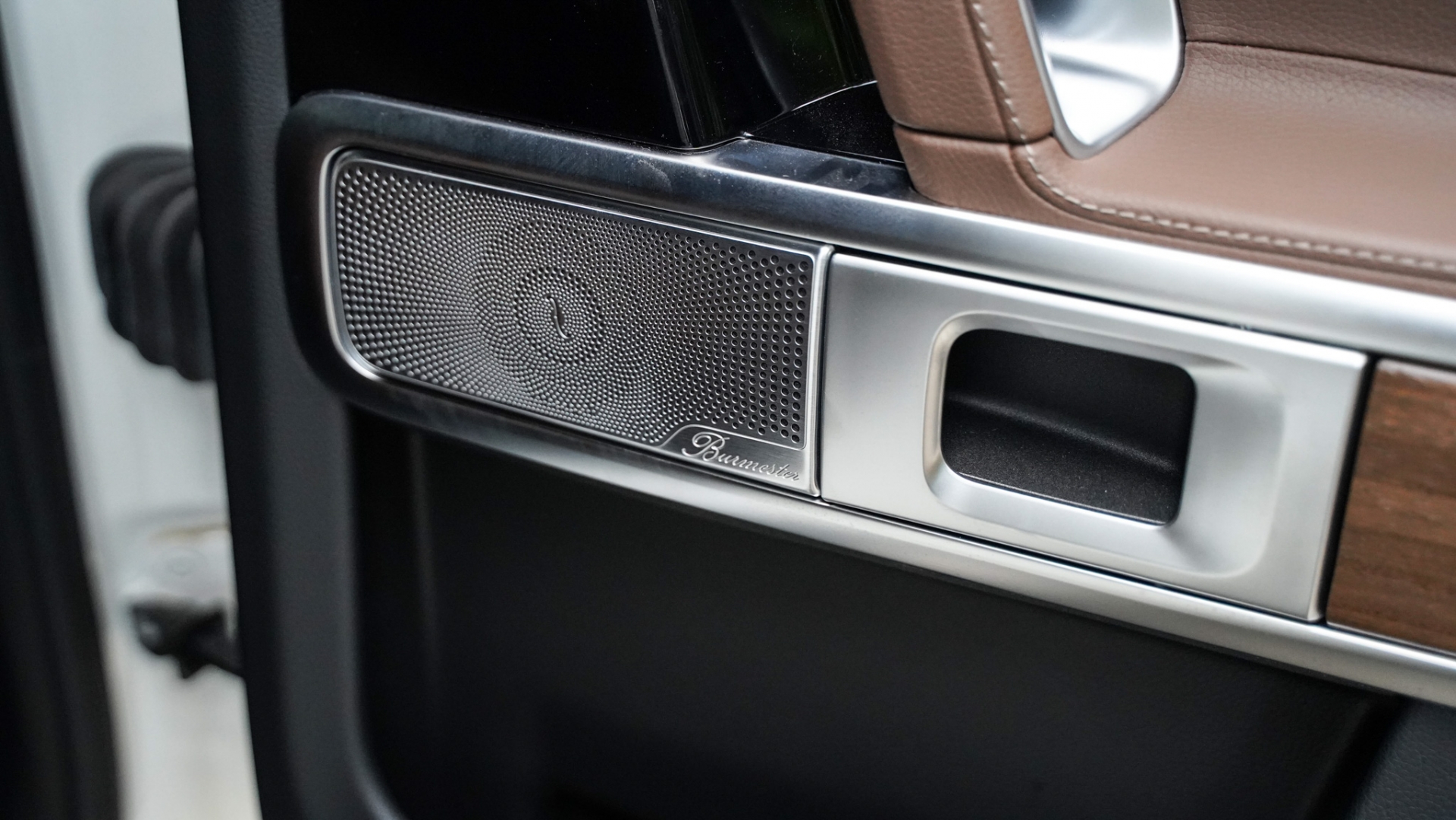 Cận cảnh Mercedes Benz G-class 'giá rẻ' đầu tiên về Việt Nam