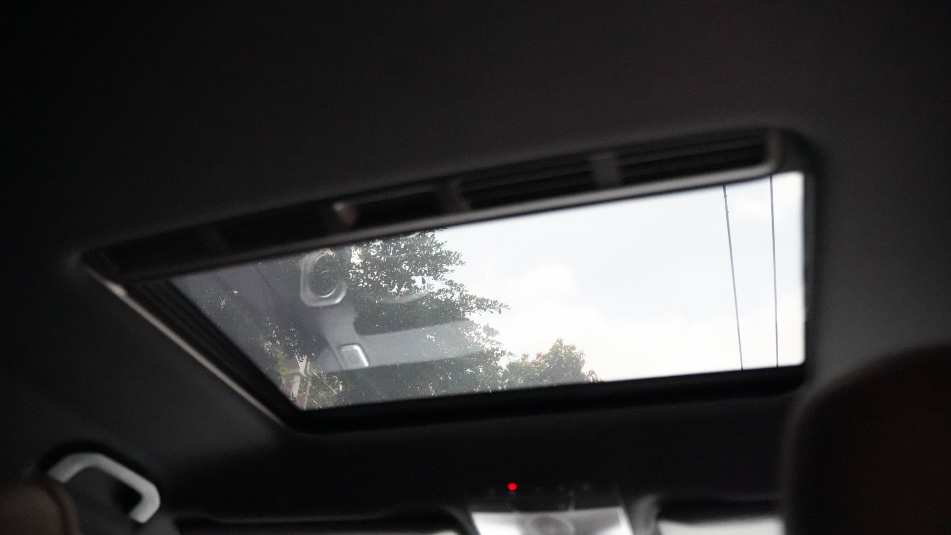 Cận cảnh Mercedes Benz G-class 'giá rẻ' đầu tiên về Việt Nam