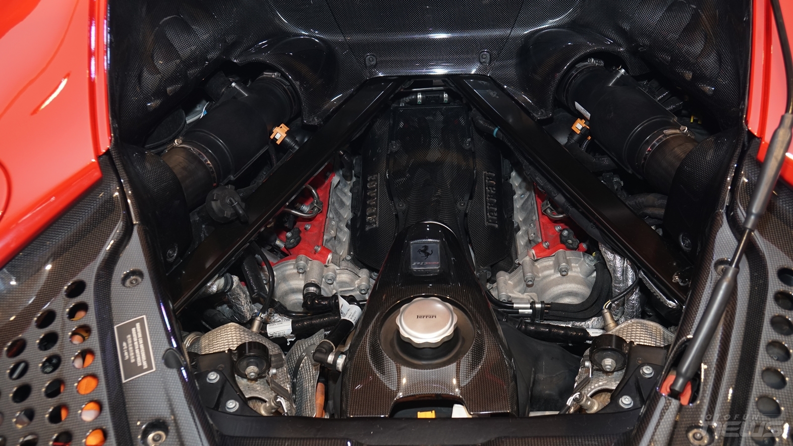 Bộ đôi siêu xe Ferrari Rome và SF90 Stradale có mặt tại Việt Nam với giá từ 21 tỷ đồng