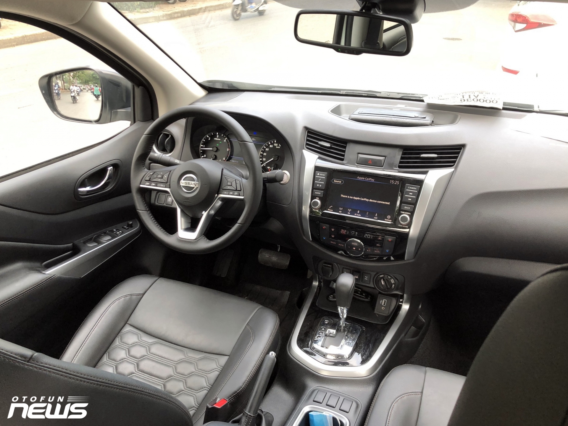 Hình thực tế Nissan Navara mới ra mắt ngoài đời thực