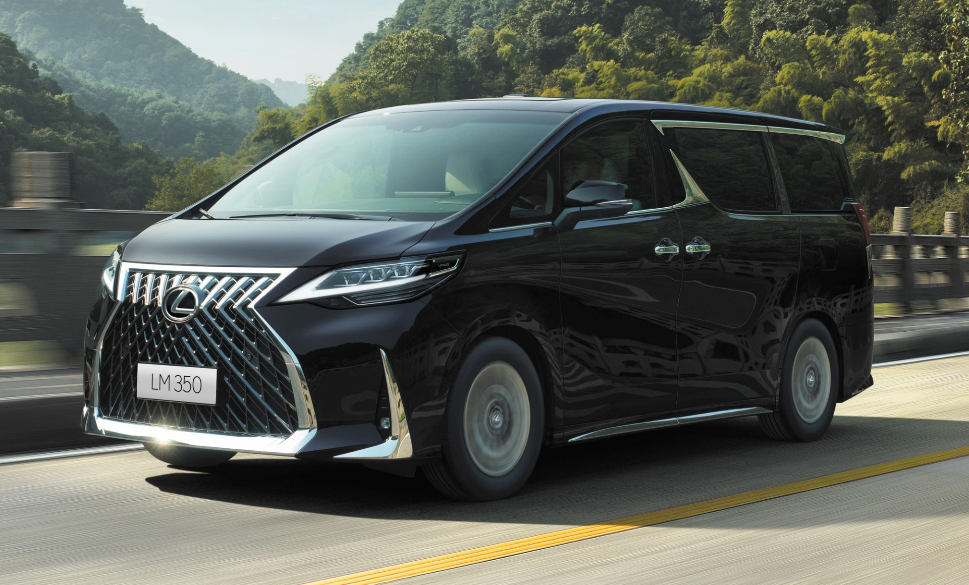 Điểm mặt 5 mẫu xe sang ra mắt online trong tháng 5 này Điểm mặt 5 mẫu xe sang ra mắt online trong tháng 5 này