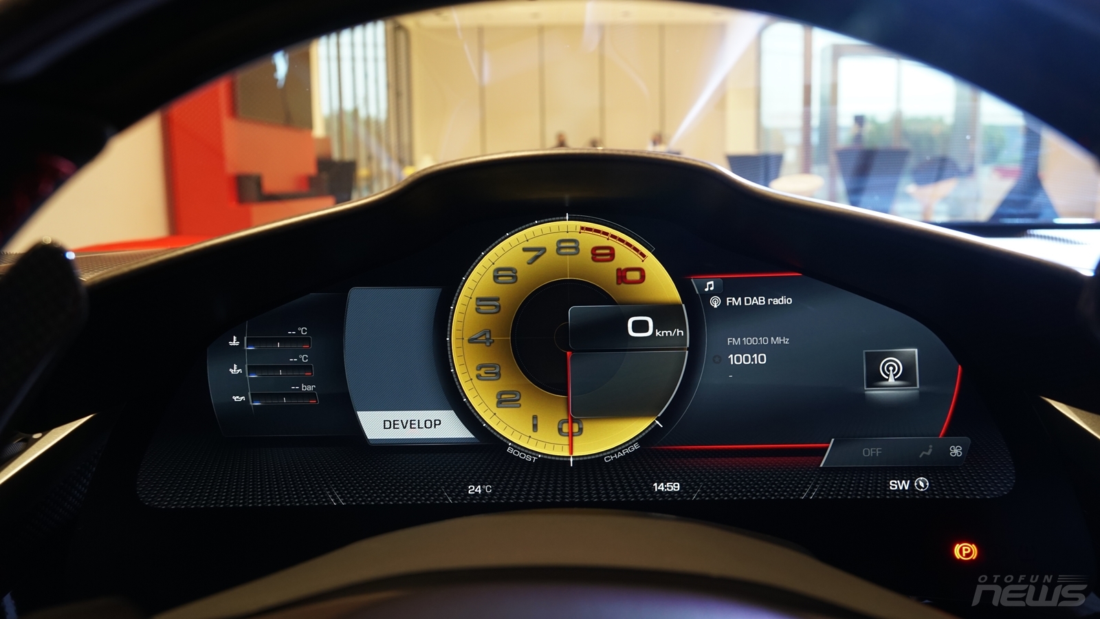 Cận cảnh SF90 Stradale siêu xe mạnh của Ferrari tại Việt Nam