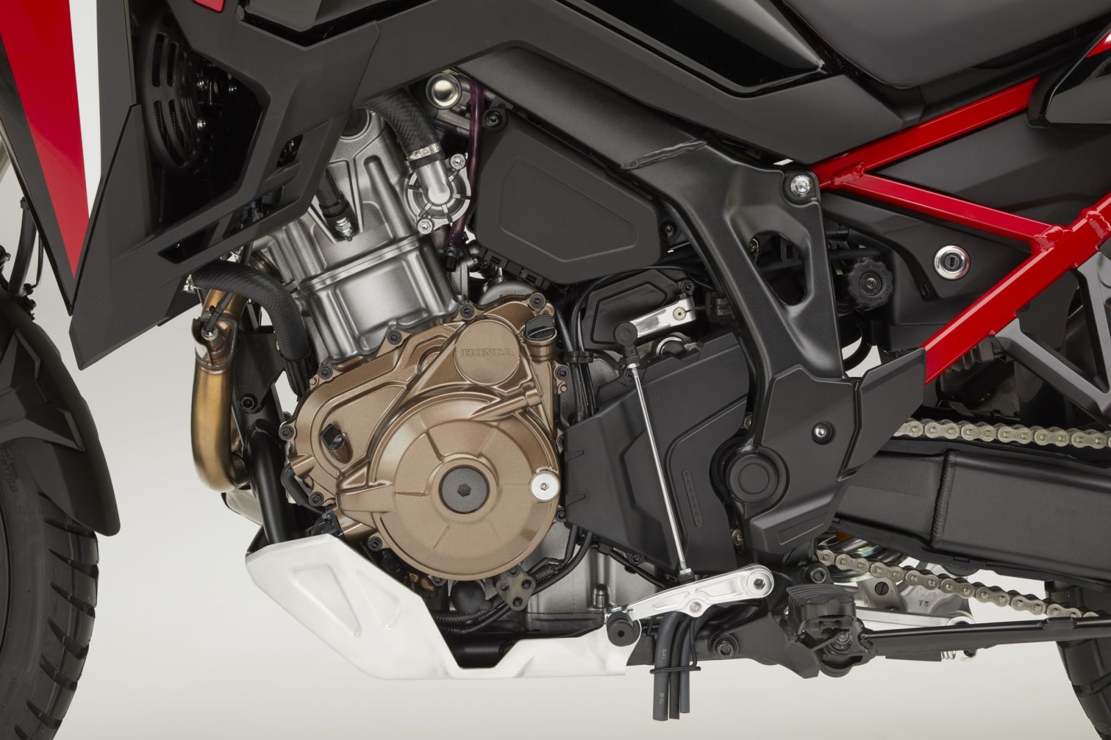 Honda Việt Nam ra mắt Africa Twin 2021, giá 589 triệu đồng