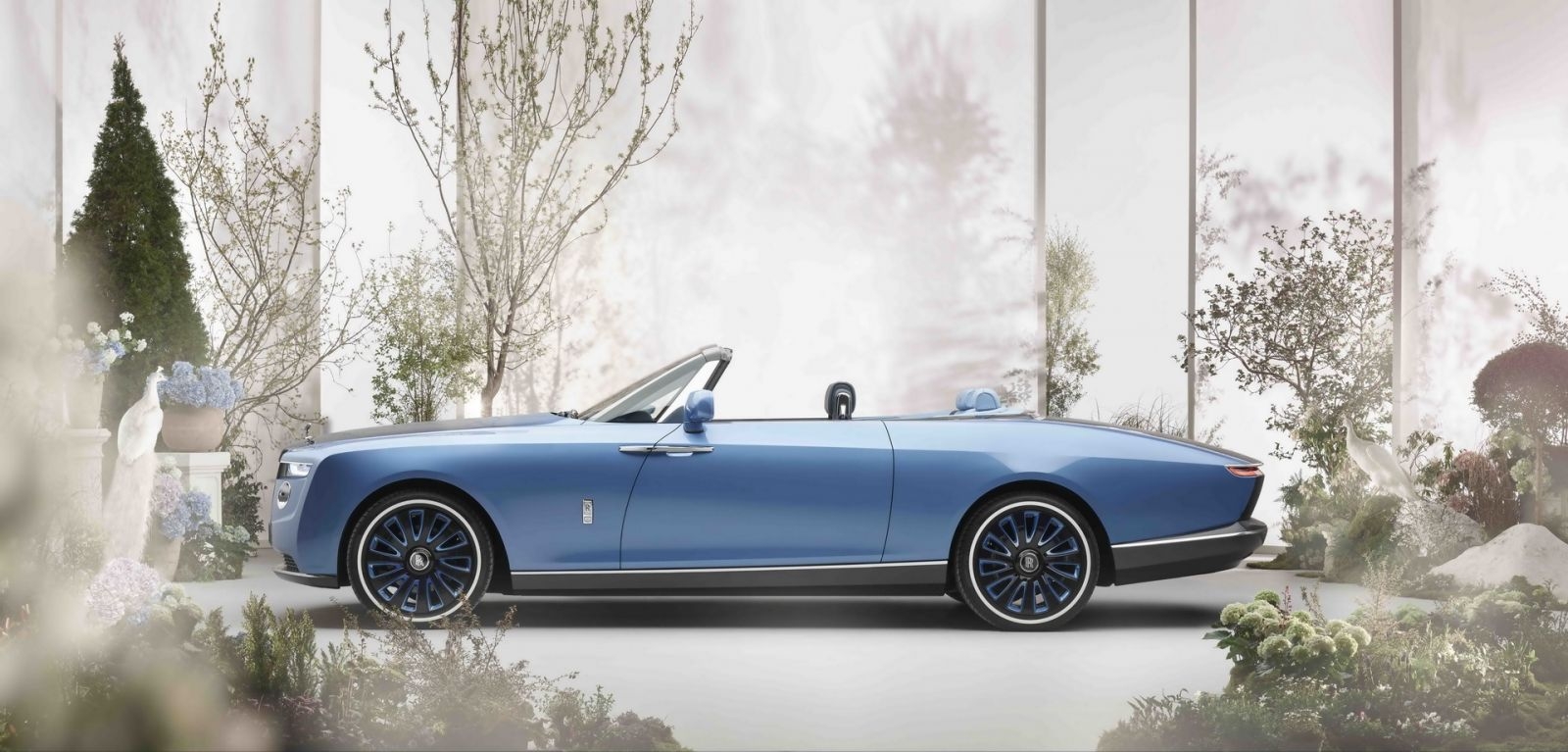 Rolls-Royce trình làng xe siêu sang mui trần mới mang tên ‘Boat Tail’ Rolls-Royce trình làng xe siêu sang mui trần mới mang tên ‘Boat Tail’