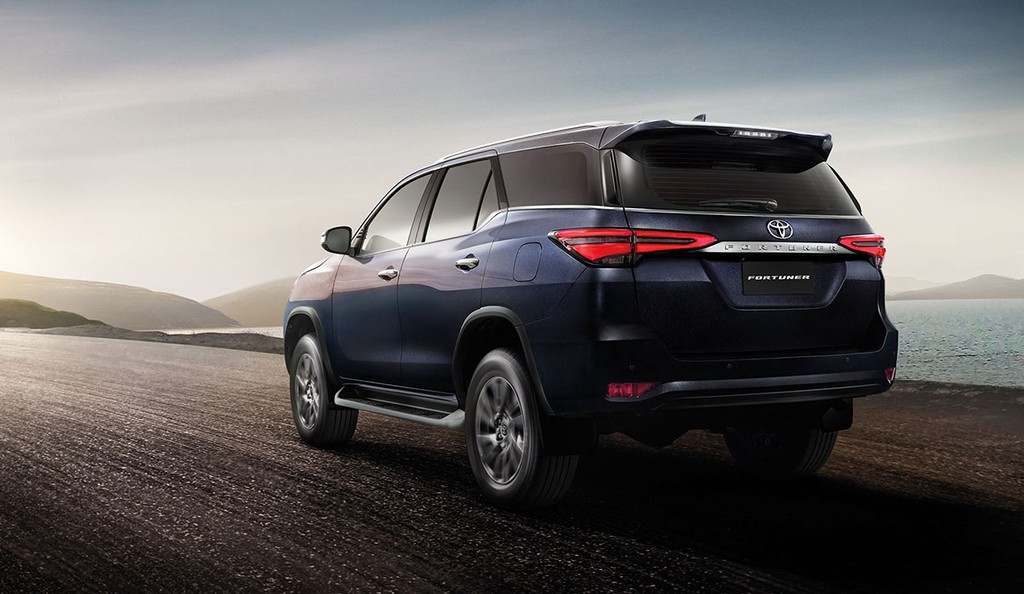 Toyota Fortuner thế hệ mới sẽ sử dụng động cơ Hybrid