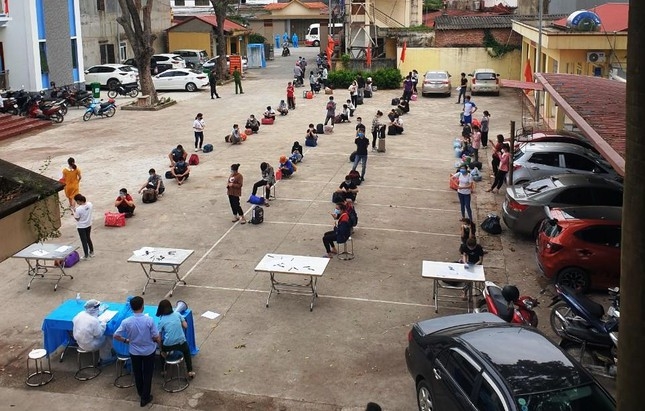 Bắc Giang: Gần 1.100 công nhân hoàn thành thời gian cách ly trở về Lạng Sơn Bắc Giang: Gần 1.100 công nhân hoàn thành thời gian cách ly trở về Lạng Sơn