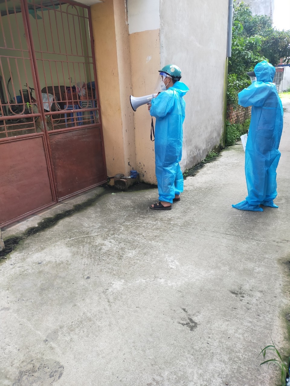 Điệu nhảy cổ vũ ở tâm dịch Bắc Giang của những người vận hành “Siêu thị 0 đồng” Điệu nhảy cổ vũ ở tâm dịch Bắc Giang của những người vận hành “Siêu thị 0 đồng”