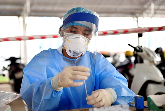 Nghỉ làm hơn 1 tháng, về gần nhà cách ly, nữ công nhân Bắc Giang hẹn ngày trở lại