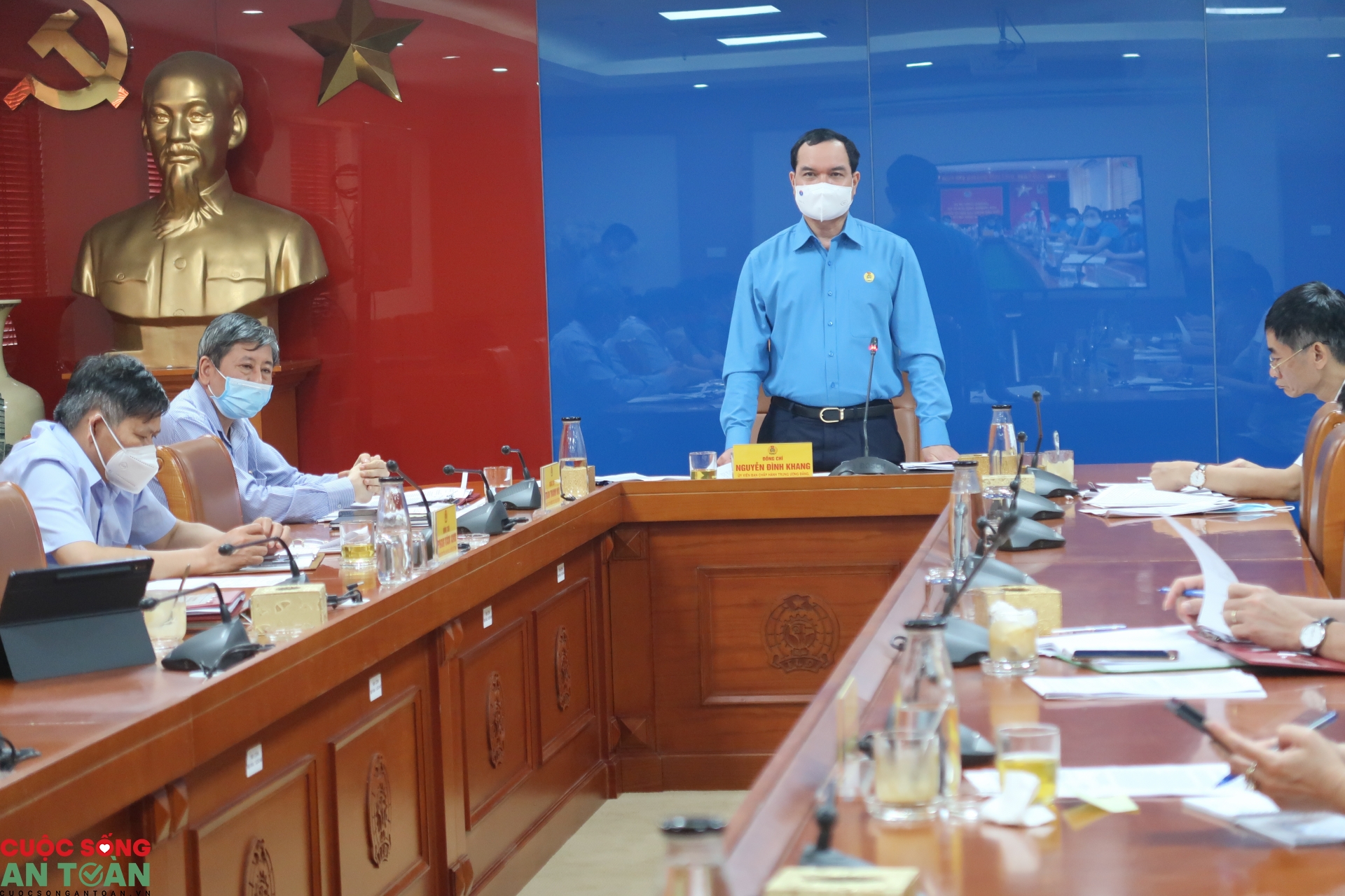 Ưu tiên cho CNLĐ trong các khu công nghiệp sớm được tiêm vắc xin phòng Covid-19