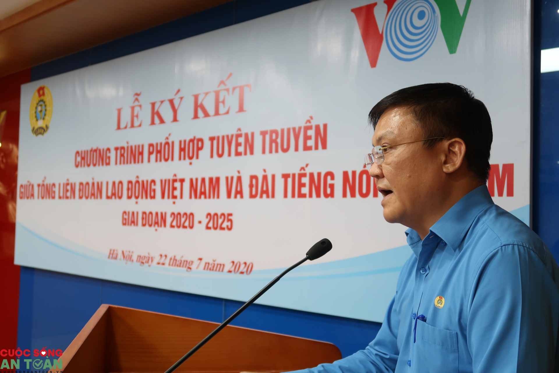 Tổng LĐLĐ Việt Nam ký kết chương trình phối hợp tuyên truyền với Đài Tiếng nói Việt Nam tong ldld viet nam ky ket chuong trinh phoi hop tuyen truyen voi dai tieng noi viet nam