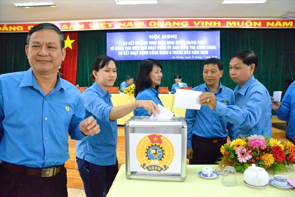 Nhiều giải pháp tháo gỡ khó khăn về tình hình lao động, việc làm tại An Giang nhieu giai phap thao go kho khan ve tinh hinh lao dong viec lam tai an giang