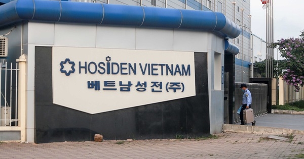 Nữ công nhân F0 ở Bắc Giang: “Từ lúc sinh đến giờ, em chưa được chạm vào con” Nữ công nhân F0 ở Bắc Giang: “Từ lúc sinh đến giờ, em chưa được chạm vào con”