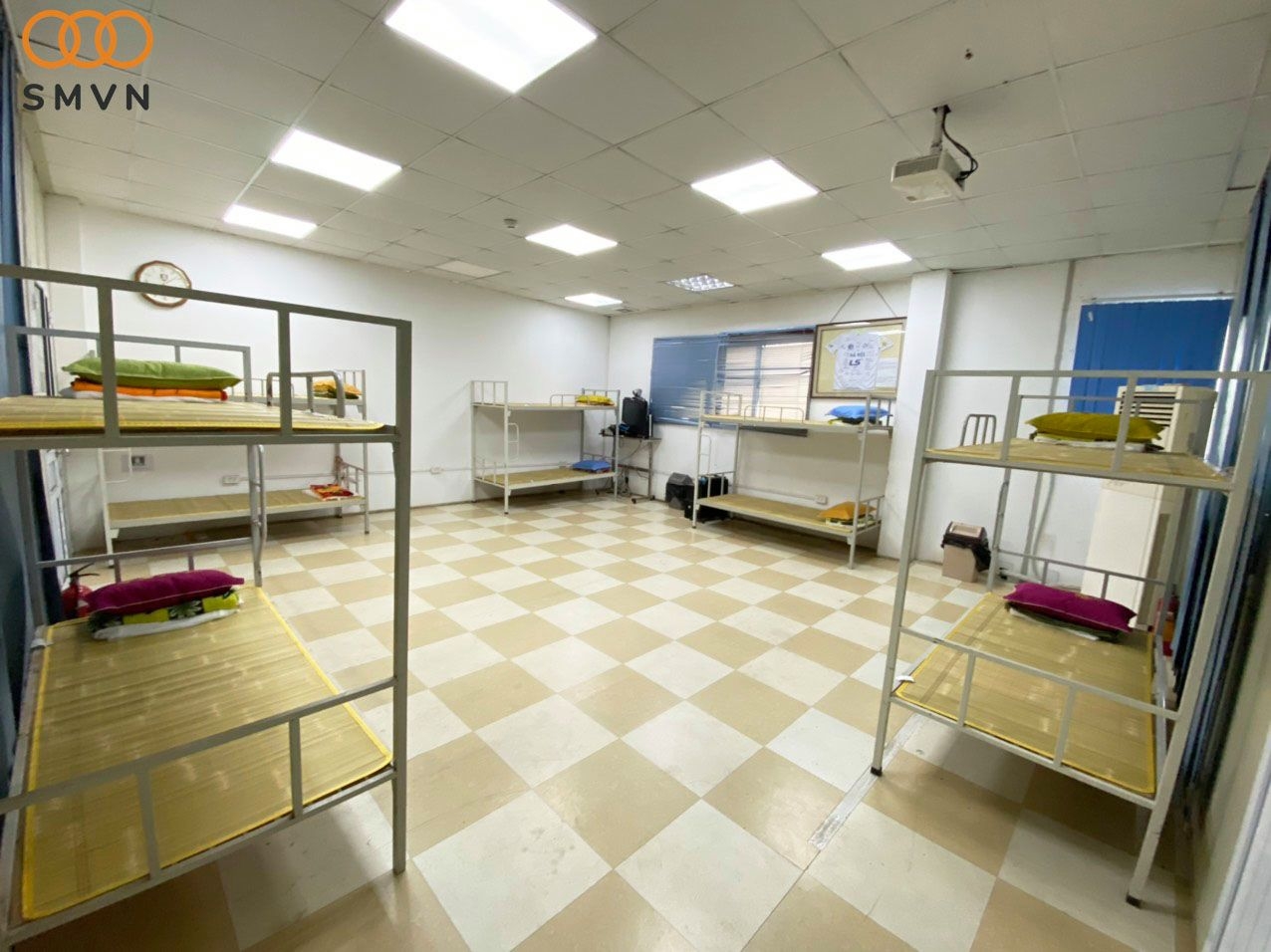 Duy trì “3 tại chỗ”, công nhân phấn khởi vì được công ty hỗ trợ 200.000 đồng/ngày Duy trì “3 tại chỗ”, công nhân phấn khởi vì được công ty hỗ trợ 200.000 đồng/ngày