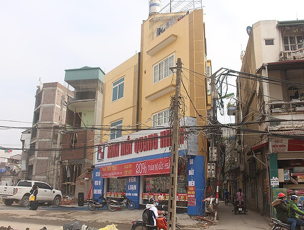 Kỳ lạ: Nhiều ngôi nhà siêu mỏng, siêu méo mọc trên đường Phạm Văn Đồng ky la nhieu ngoi nha sieu mong sieu meo moc tren duong pham van dong