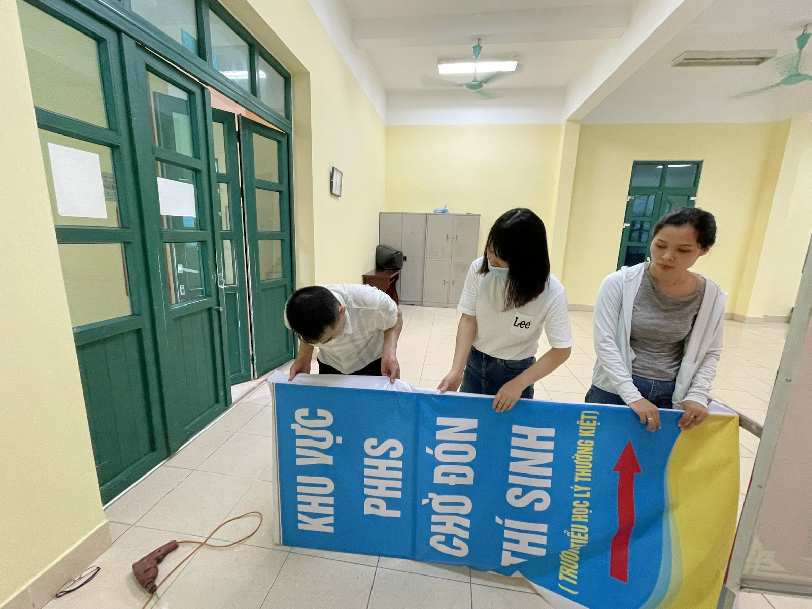 Cô giáo tận tâm với sự nghiệp giáo dục Cô giáo tận tâm với sự nghiệp giáo dục