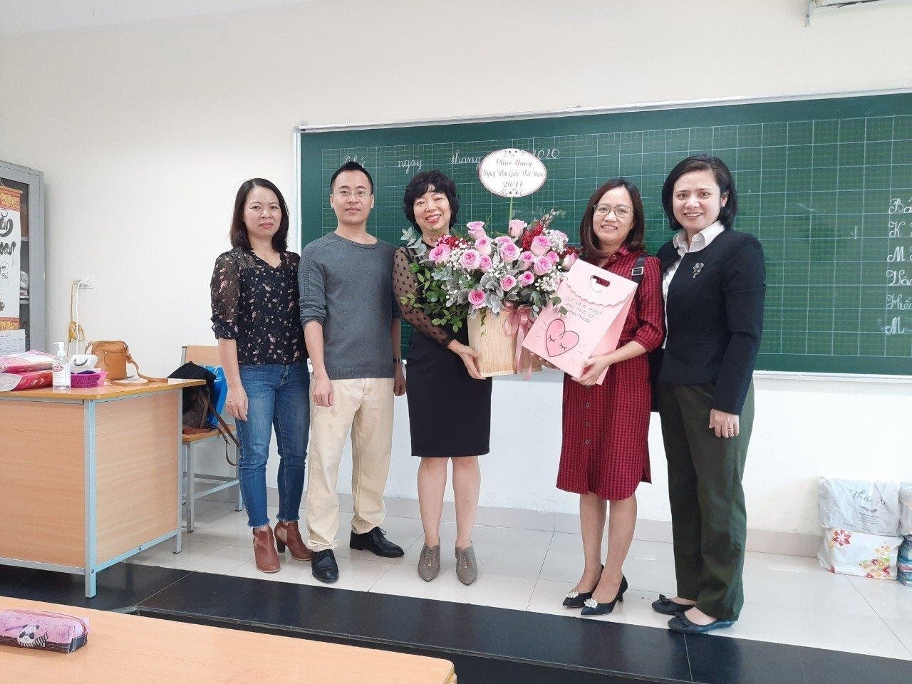 Nữ chủ tịch công đoàn hết lòng vì sự nghiệp giáo dục Nữ chủ tịch công đoàn hết lòng vì sự nghiệp giáo dục