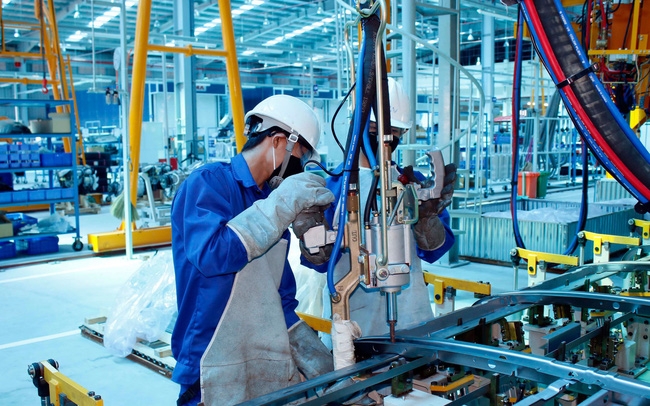 Tạm hoãn hợp đồng do Covid-19, người lao động có được nhận tiền trợ cấp không? Tạm hoãn hợp đồng do Covid-19, người lao động có được nhận tiền trợ cấp không?