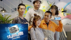 lan lan vuot au ngay khuc cua va cu va cham tu than voi xe tai