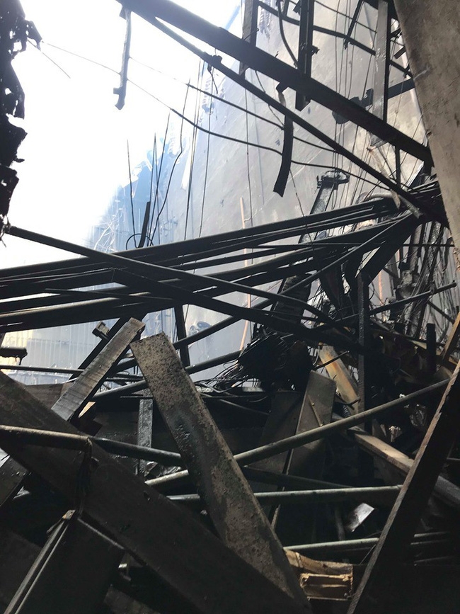 Hình ảnh đổ nát sau vụ cháy ở Cung Hữu nghị Việt Xô, Quang Hà thiệt hại hơn 8 tỷ đồng hinh anh do nat sau vu chay o cung huu nghi viet xo quang ha thiet hai hon 8 ty dong