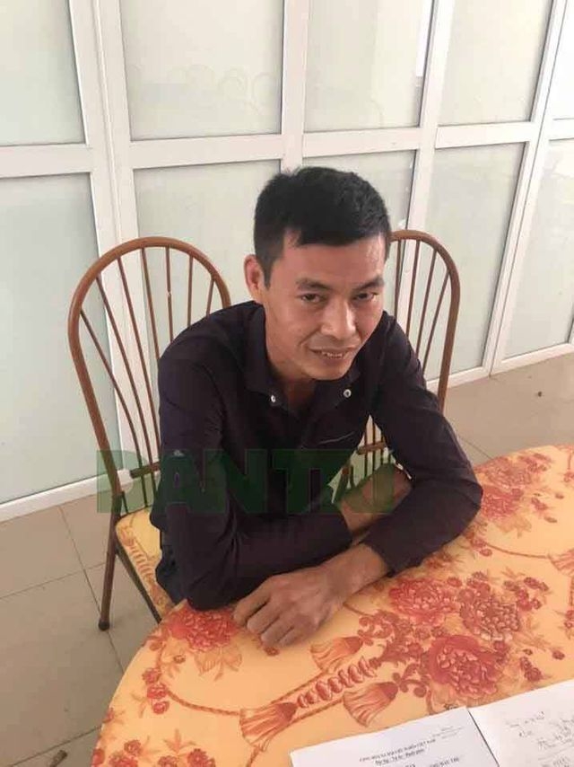 Các đối tượng đã đổ trộm dầu thải gây ô nhiễm nguồn nước sông Đà như thế nào? cac doi tuong da do trom dau thai gay o nhiem nguon nuoc song da nhu the nao