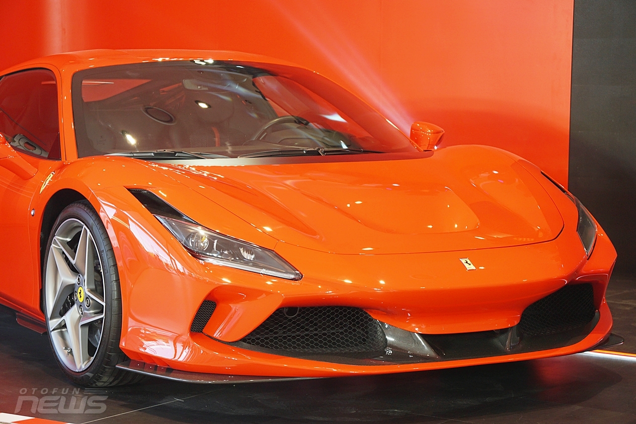Cận cảnh 'siêu ngựa' Ferrari F8 đầu tiên tại Việt Nam can canh sieu ngua ferrari f8 dau tien tai viet nam