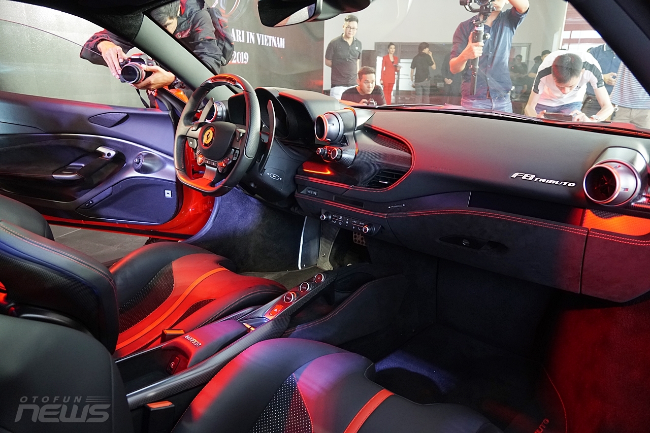 Cận cảnh 'siêu ngựa' Ferrari F8 đầu tiên tại Việt Nam can canh sieu ngua ferrari f8 dau tien tai viet nam