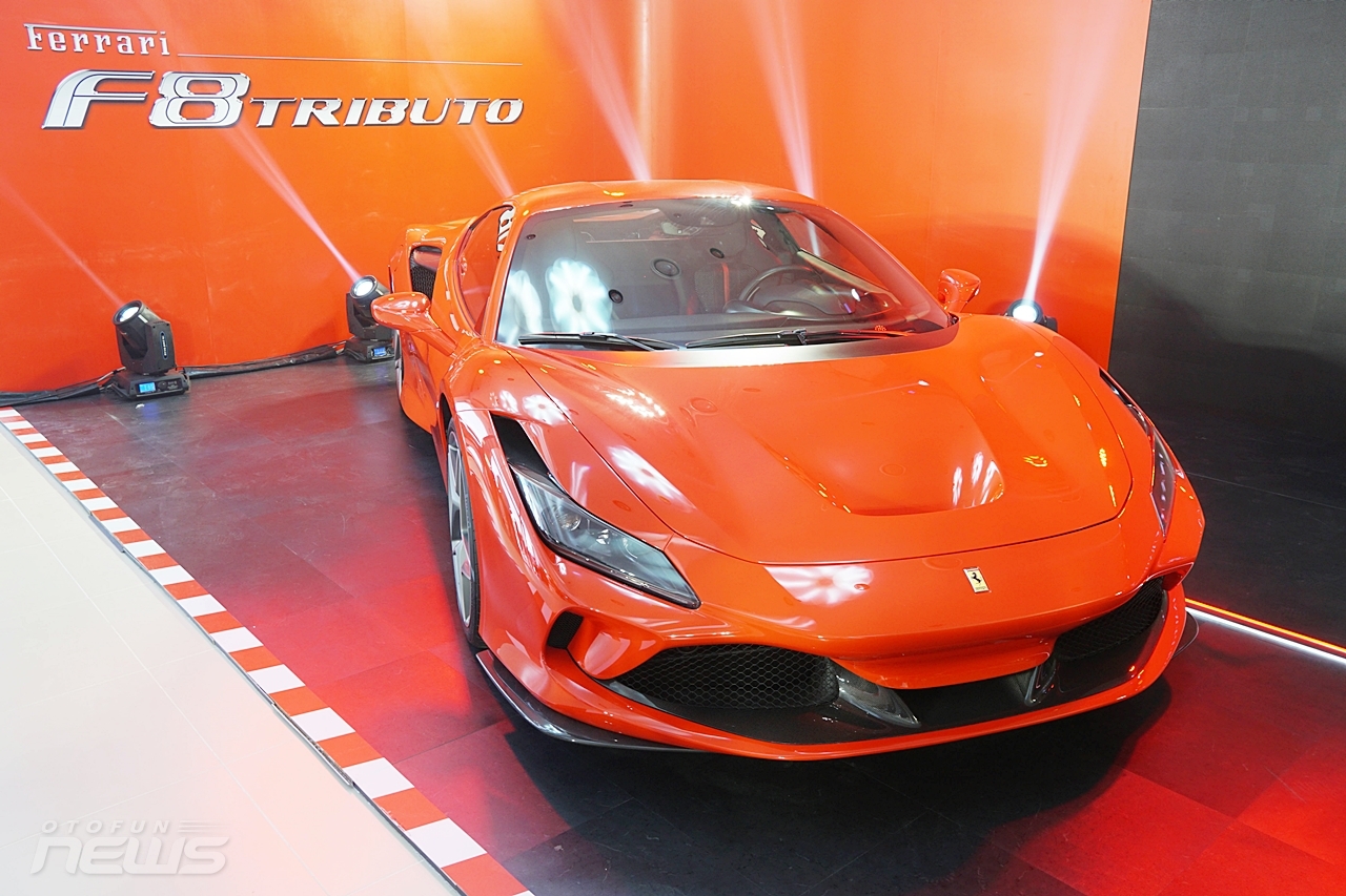 Cận cảnh 'siêu ngựa' Ferrari F8 đầu tiên tại Việt Nam can canh sieu ngua ferrari f8 dau tien tai viet nam