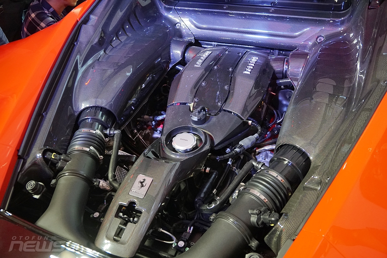 Cận cảnh 'siêu ngựa' Ferrari F8 đầu tiên tại Việt Nam can canh sieu ngua ferrari f8 dau tien tai viet nam