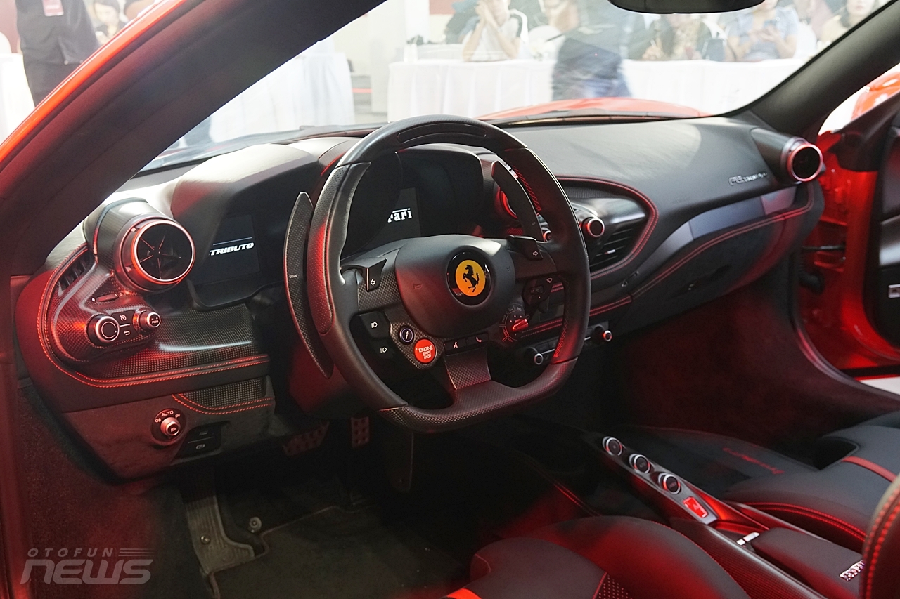Cận cảnh 'siêu ngựa' Ferrari F8 đầu tiên tại Việt Nam can canh sieu ngua ferrari f8 dau tien tai viet nam