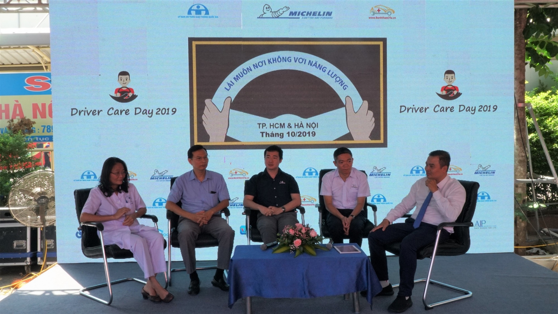 gan 1000 tai xe duoc cham soc mien phi ngay tai ben xe