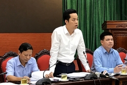 vu tau bi chim tren song long tau mat bao lau de hut het 150 tan dau