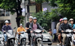 dau la ly do chiec xe container tu than vuot qua hai quan o anh