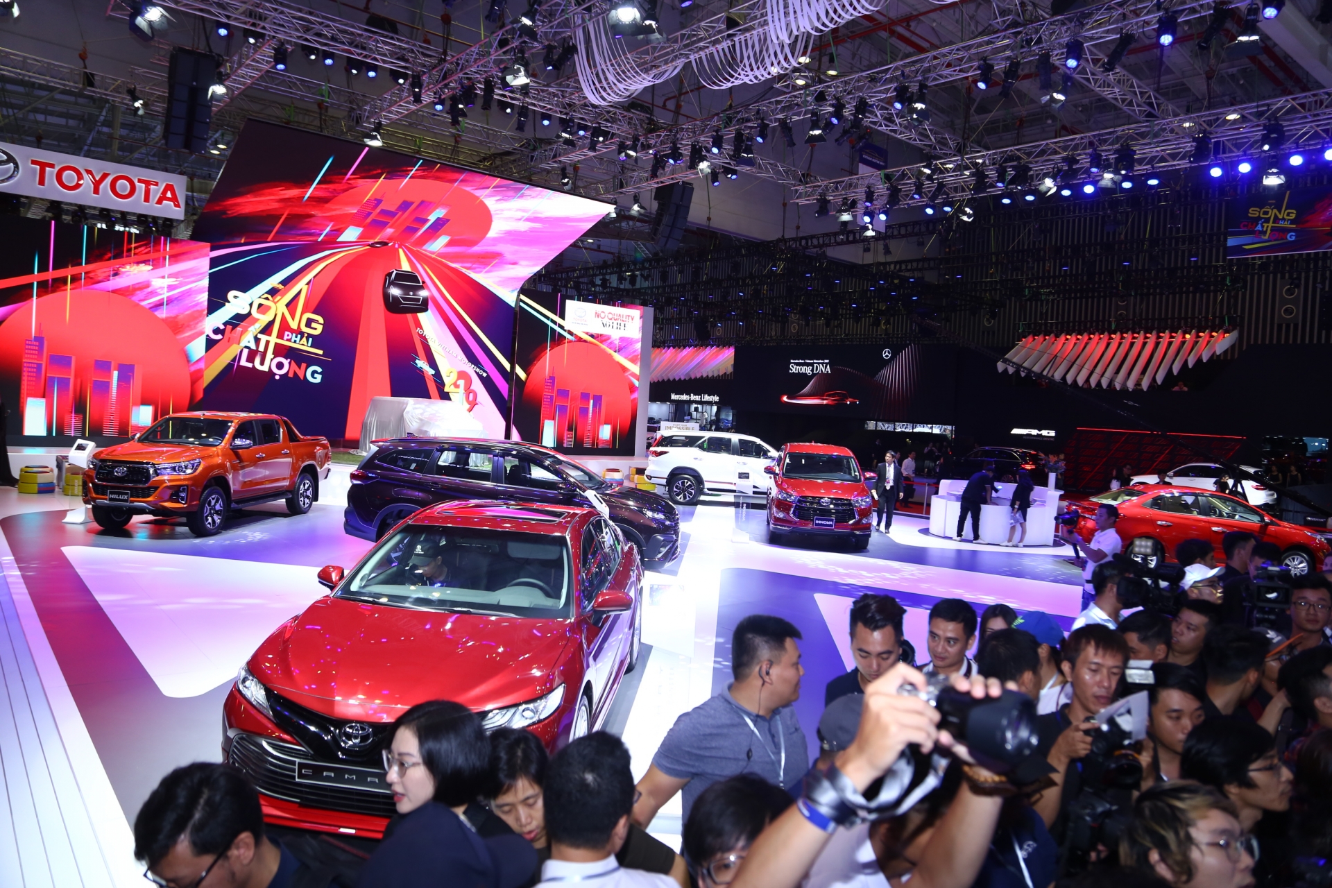 Hơn 2 vạn khách tham quan Vietnam Motor Show 2019 hon 2 van khach tham quan vietnam motorshow 2019