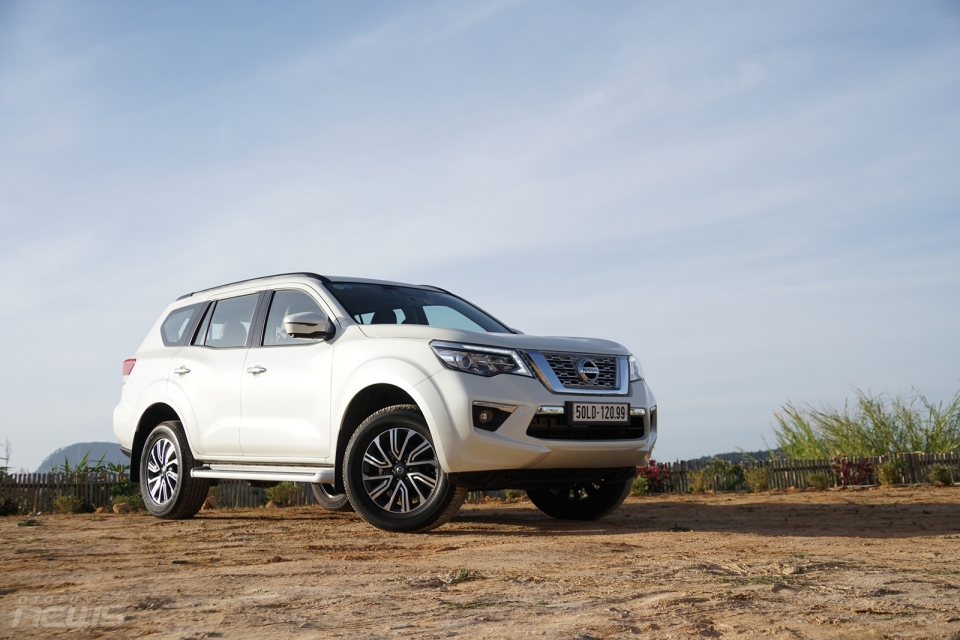 Nissan Terra phiên bản cao cấp giảm giá đến 200 triệu đồng nissan terra phien ban cao cap giam gia den 200 trieu dong